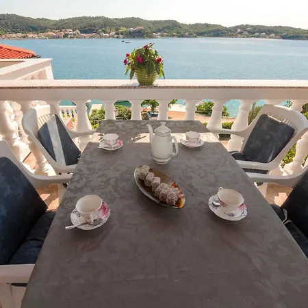 House Suzyivan Appartamento